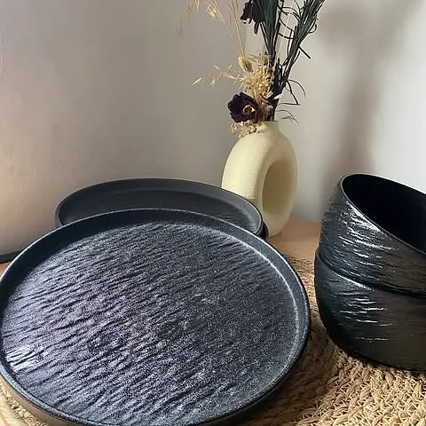 Set platos y bowls negros